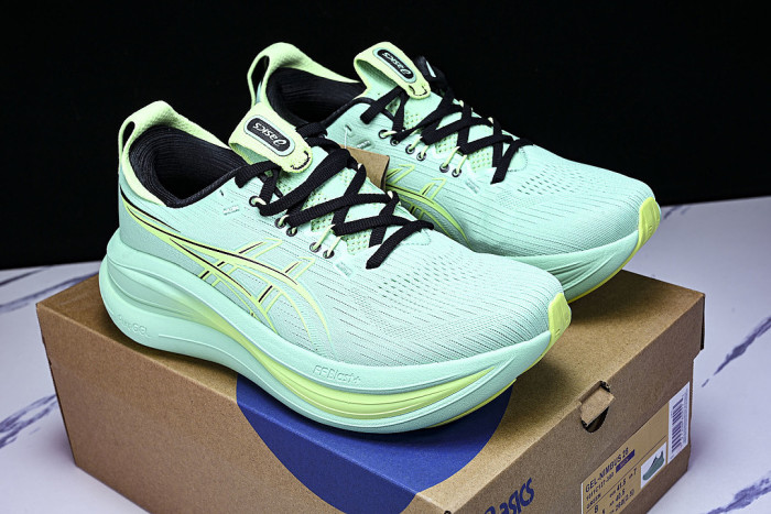 1011C127-300 GEL NIMBUS 28 LOW-TOP RUNNING SHOES VITAL GREEN/ILLUMINATE GREEN