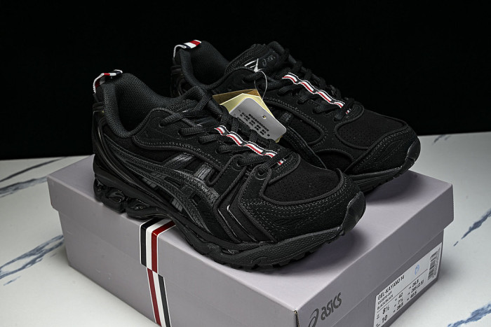 1203B110-001 GEL-KAYANO 14 BLACK/BLACK