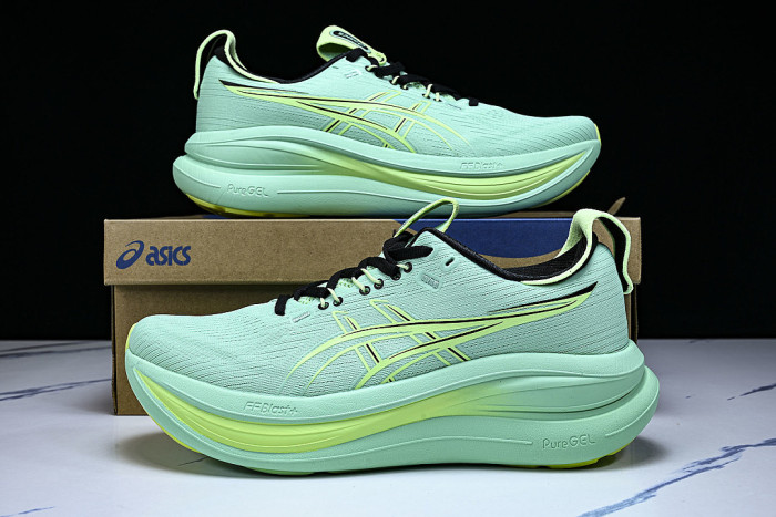 1011C127-300 GEL NIMBUS 28 LOW-TOP RUNNING SHOES VITAL GREEN/ILLUMINATE GREEN
