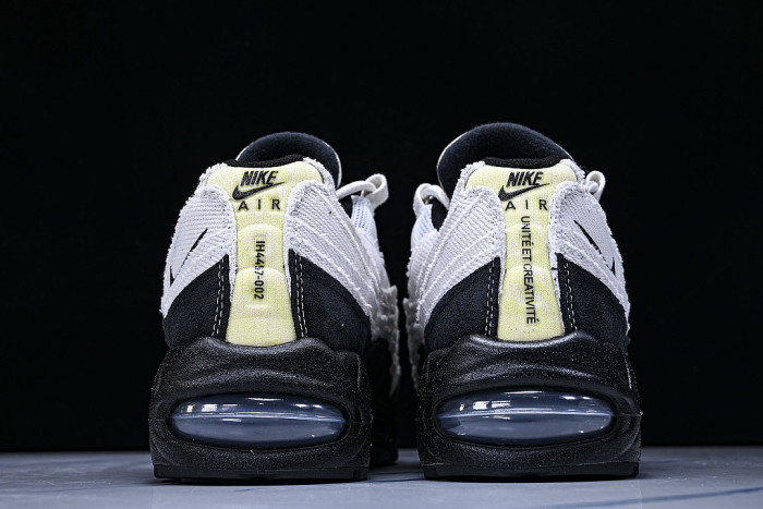 IQ0284-010 AIR MAX 95 RETRO SHOCK ABSORBING AIR CUSHIONED RUNNING SHOES LIGHT GRAY/GREY