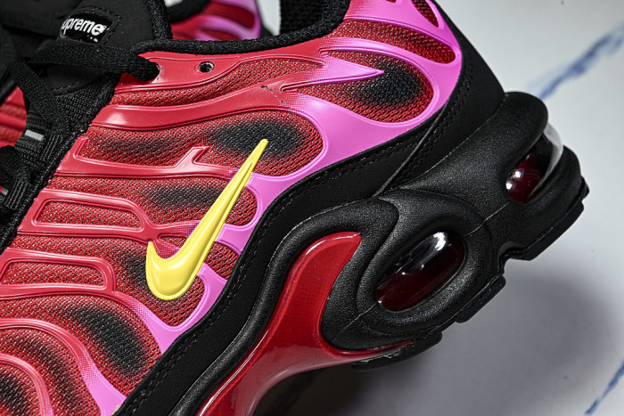 DA1472-600 AIR MAX PLUS UNIVERSITY RED/VARSITY MAIZE