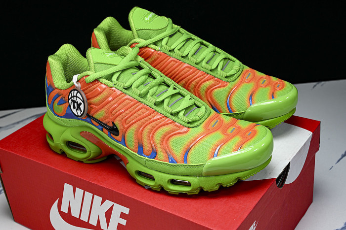 DA1472-300 AIR MAX PLUS MEAN GREEN/BLACK/BLUE HERO