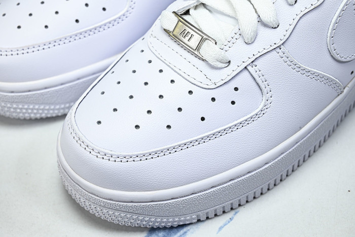 CW2288-111 AIR FORCE 1 LOW 07 WHITE/WHITE/WHITE