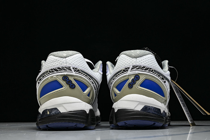 1203A640-020 UB10-S GEL-KAYANO 20 GLACIER GREY/LAVENDER GREY