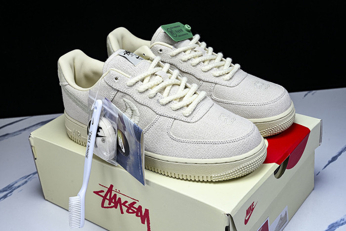 CZ9084-200 AIR FORCE 1 07 LOW CASUAL SNEAKERS WHITE/WHITE/WHITE