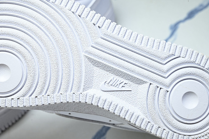 CW2288-111 AIR FORCE 1 LOW 07 WHITE/WHITE/WHITE