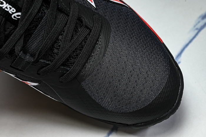 1063A136-001 SWIFTACE BLACK/RED