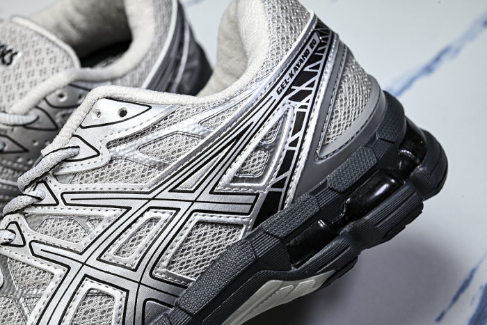 1203A388-020 GEL-KAYANO 20 GRAVEL/PURE SILVER