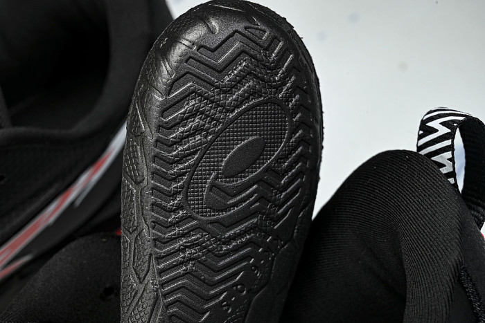 1063A136-001 SWIFTACE BLACK/RED