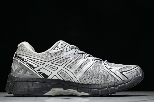 1203A388-020 GEL-KAYANO 20 GRAVEL/PURE SILVER