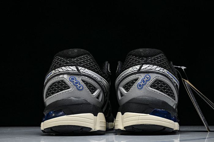 1203A388-001 GEL-KAYANO 20 BLACK/PURE SILVER
