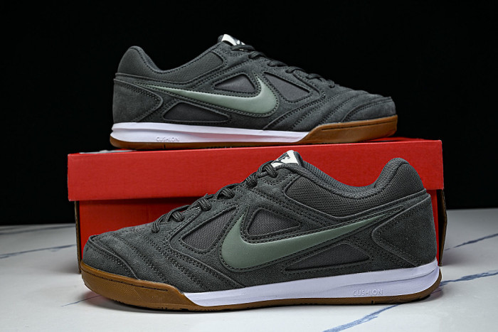 HQ6020-004 GATO PAVEMENT GREY/GUM LIGHT BROWN/IVORY/AVIATOR GREY