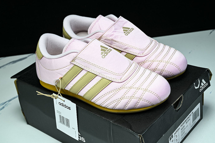 JQ8209 TAEKWONDO CLEAR PINK/MAGIC BEIGE/GUM