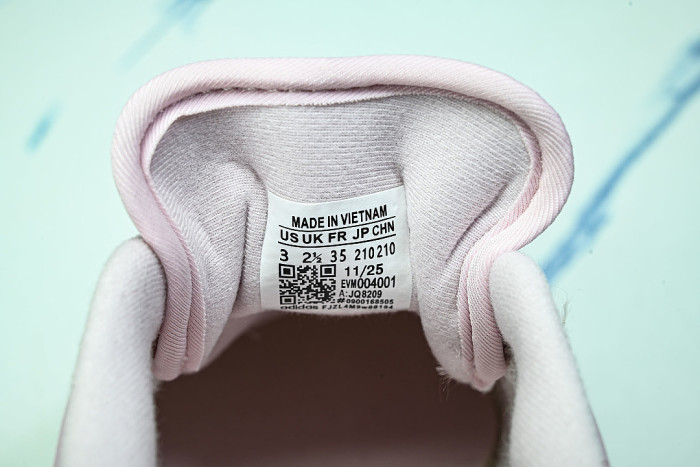 JQ8209 TAEKWONDO CLEAR PINK/MAGIC BEIGE/GUM