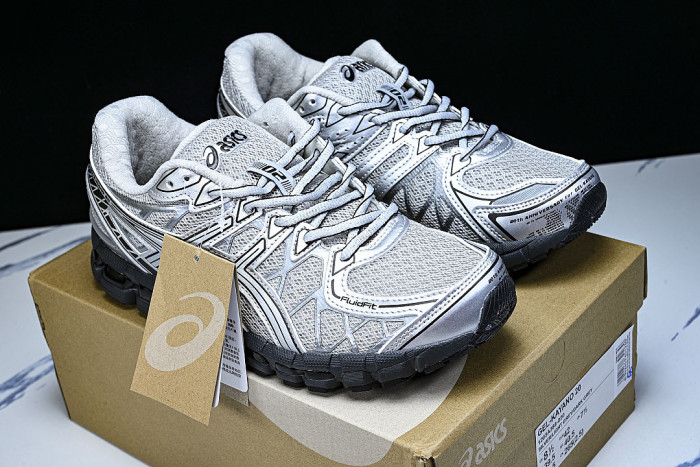 1203A388-020 GEL-KAYANO 20 GRAVEL/PURE SILVER