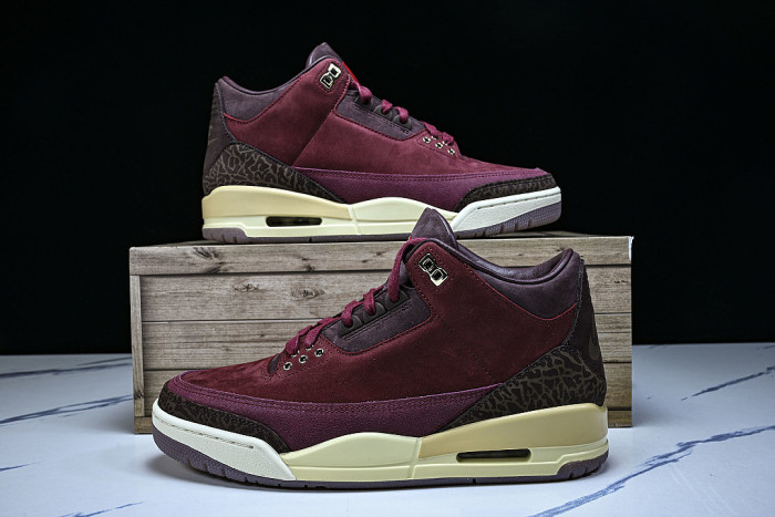 IO7744-600 JORDAN 3 RETRO PRM TEAM RED/METALLIC GOLD/BURGUNDY CRUSH/COCONUT MILK/MAUVE/GYM RED