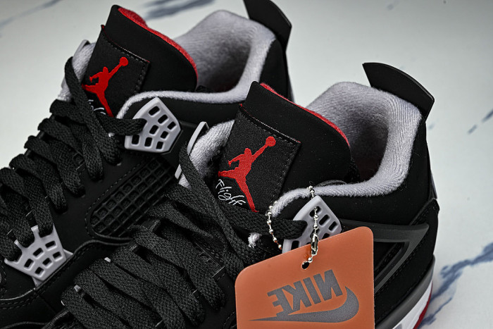 IX8180-001 JORDAN 4 RETRO OG BLACK/CEMENT GREY/SUMMIT WHITE/FIRE RED