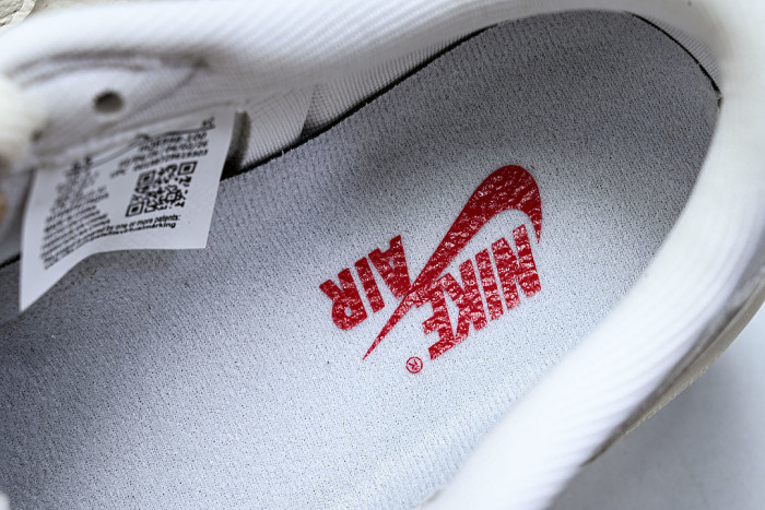 HQ6998-100 JORDAN 1 RETRO LOW OG SAIL/SAIL/UNIVERSITY RED
