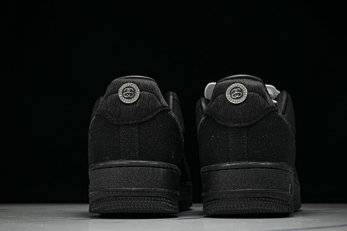 CZ9084-001 AIR FORCE 1 07 LOW CASUAL SNEAKERS BLACK/BLACK/BLACK
