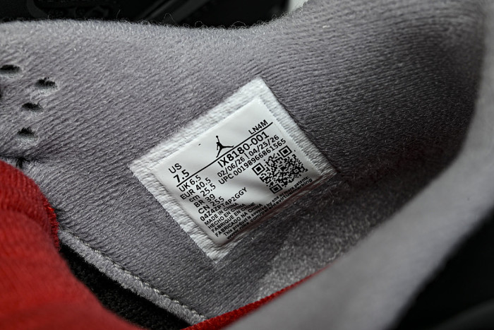 IX8180-001 JORDAN 4 RETRO OG BLACK/CEMENT GREY/SUMMIT WHITE/FIRE RED