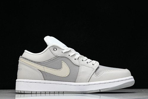 IO2049-100 JORDAN 1 LOW SE OFF WHITE/SOFT PEARL/LIGHT SMOKE GREY