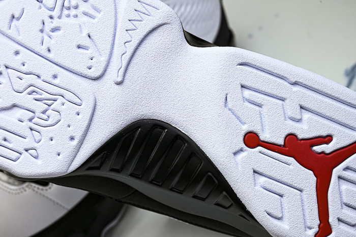 IX6179-100 JORDAN 9 RETRO WHITE/TRUE RED/BLACK