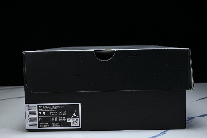 IX8180-001 JORDAN 4 RETRO OG BLACK/CEMENT GREY/SUMMIT WHITE/FIRE RED