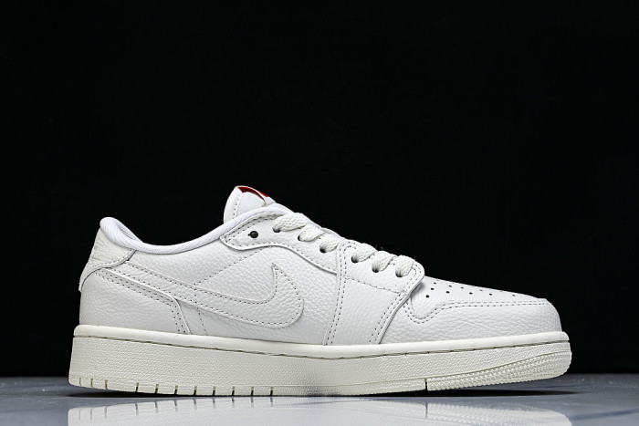 HQ6998-100 JORDAN 1 RETRO LOW OG SAIL/SAIL/UNIVERSITY RED