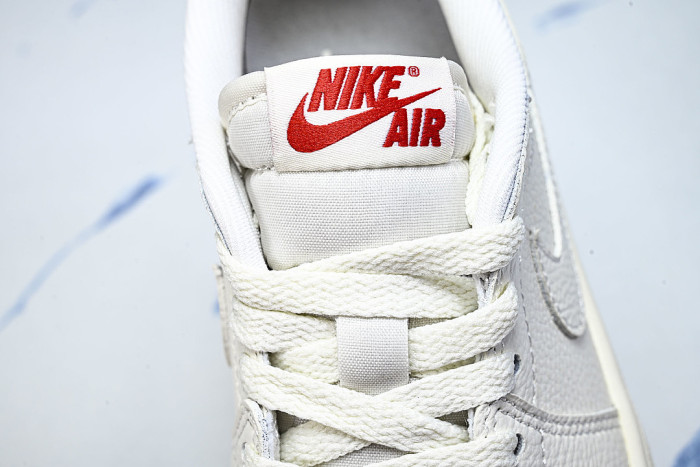 HQ6998-100 JORDAN 1 RETRO LOW OG SAIL/SAIL/UNIVERSITY RED
