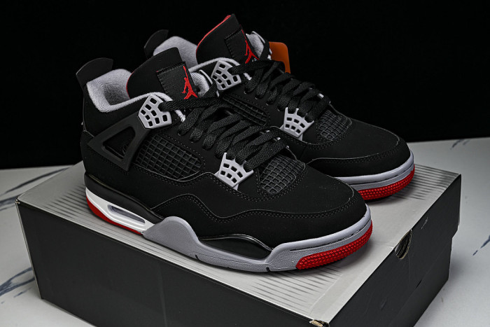 IX8180-001 JORDAN 4 RETRO OG BLACK/CEMENT GREY/SUMMIT WHITE/FIRE RED