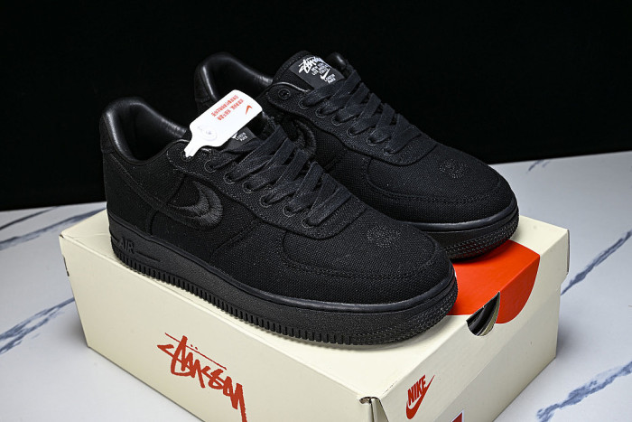 CZ9084-001 AIR FORCE 1 07 LOW CASUAL SNEAKERS BLACK/BLACK/BLACK