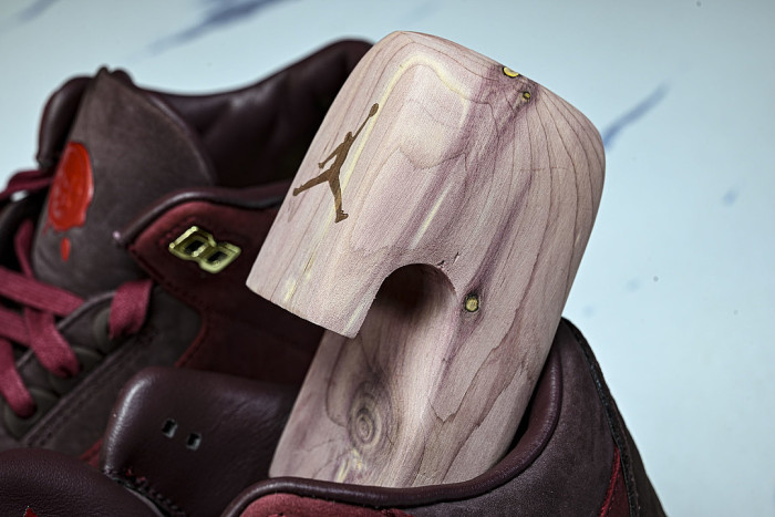 IO7744-600 JORDAN 3 RETRO PRM TEAM RED/METALLIC GOLD/BURGUNDY CRUSH/COCONUT MILK/MAUVE/GYM RED