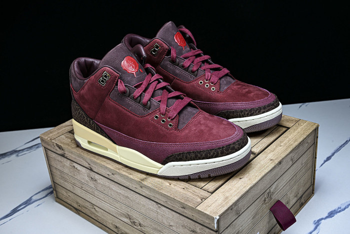 IO7744-600 JORDAN 3 RETRO PRM TEAM RED/METALLIC GOLD/BURGUNDY CRUSH/COCONUT MILK/MAUVE/GYM RED