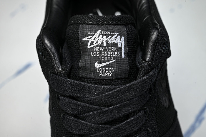 CZ9084-001 AIR FORCE 1 07 LOW CASUAL SNEAKERS BLACK/BLACK/BLACK