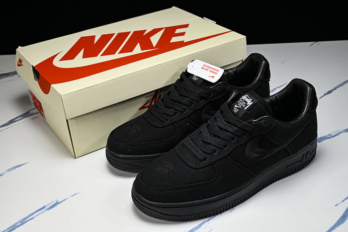 CZ9084-001 AIR FORCE 1 07 LOW CASUAL SNEAKERS BLACK/BLACK/BLACK