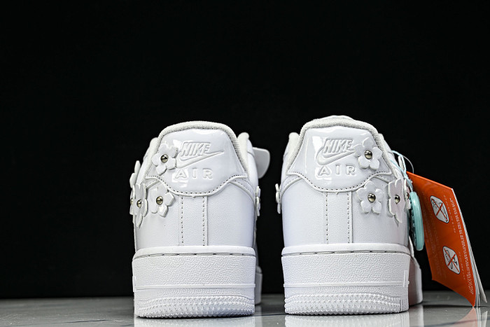 IR8637-100 AIR FORCE 1 LOW 07 CASUAL SNEAKERS WHITE/WOLF GREY/METALLIC SILVER/WHITE