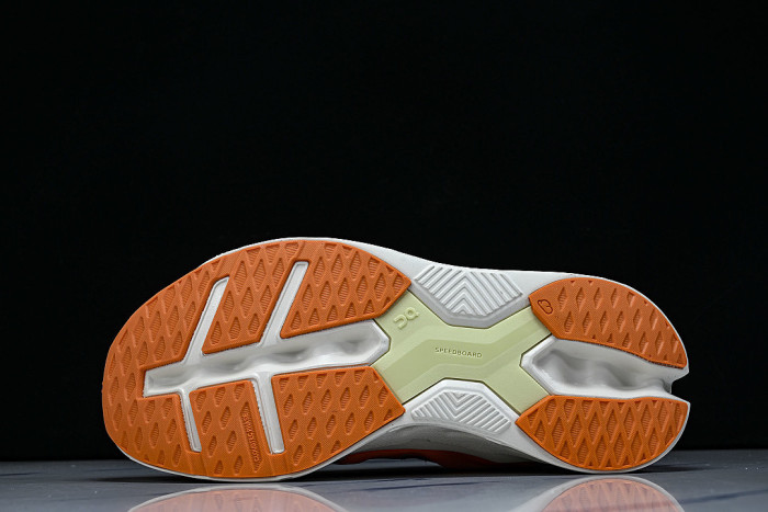 3MD30090914 ON RUNNING CLOUDECLIPSE FLAME/IVORY