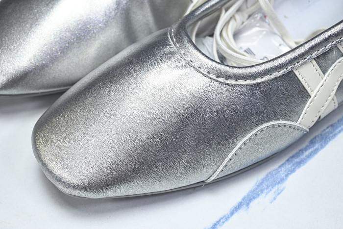 1182A754-020 GYMNARINA SILVER/CREAM