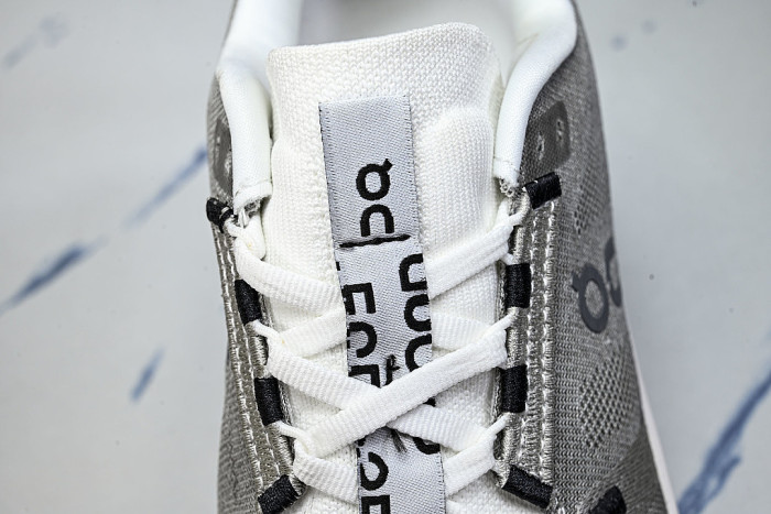 3MD30092547 ON RUNNING CLOUDECLIPSE ALLOY/WHITE