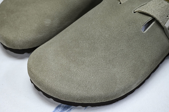 BOSTON SOFT FOOTBED HALF-SLIP-ON SANDALS KHAKI/KHAKI/KHAKI