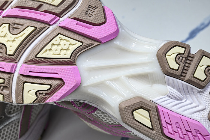 1203A667-100 GEL-KAYANO 14 WHITE/FAWN
