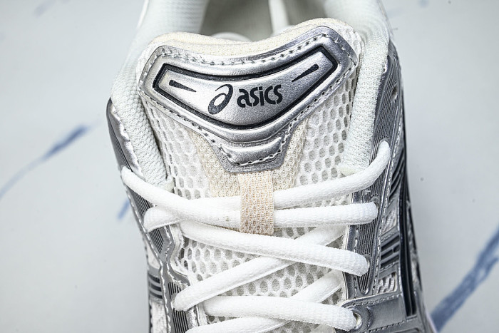 1203A537-110 GEL-KAYANO 14 WHITE/GRAPHITE GREY