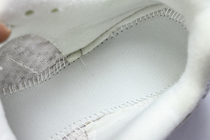 1203A727-100 GEL-KAYANO 14 WHITE/PURE SILVER