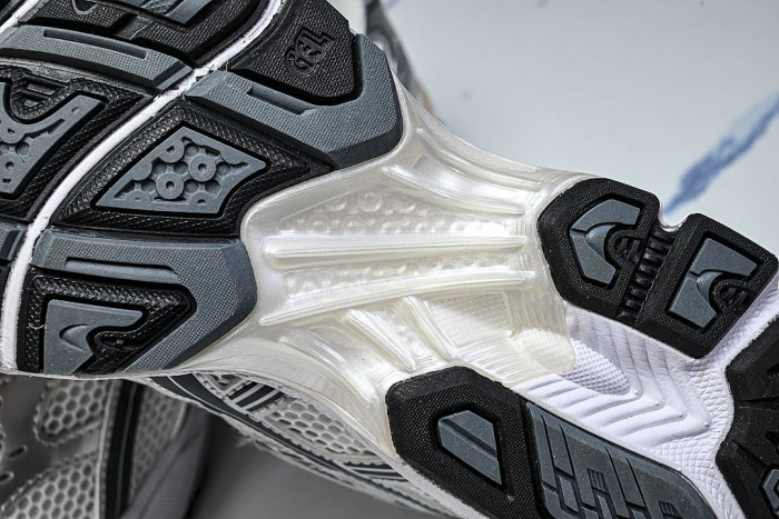 1203A537-110 GEL-KAYANO 14 WHITE/GRAPHITE GREY