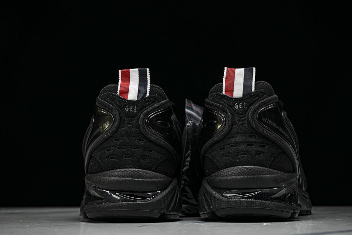 1203B110-001 GEL-KAYANO 14 BLACK/BLACK