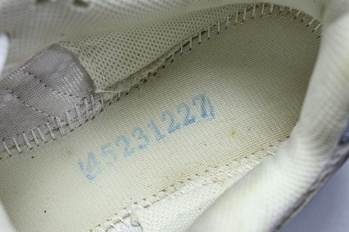 1203A667-100 GEL-KAYANO 14 WHITE/FAWN