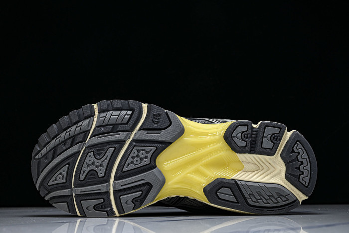 1203A540-020 GEL-KAYANO 14 CLAY GREY/BLACK
