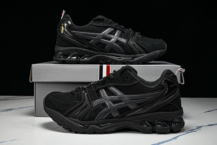 1203B110-001 GEL-KAYANO 14 BLACK/BLACK
