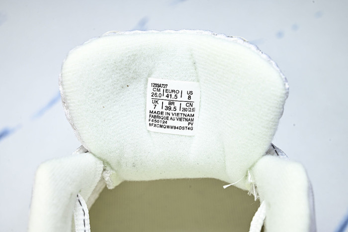 1203A727-100 GEL-KAYANO 14 WHITE/PURE SILVER