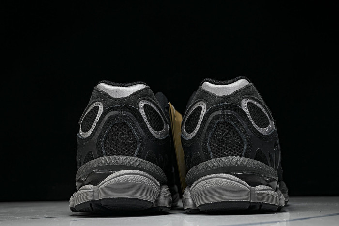 1201A789-020 GEL-NYC GRAPHITE GREY/BLACK